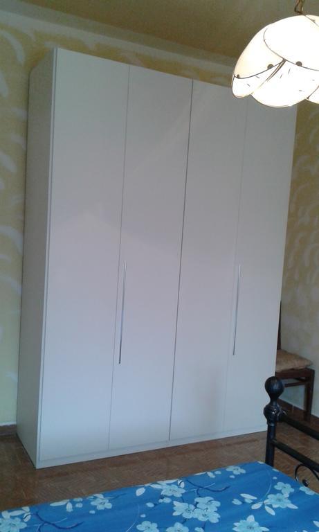 La Ca Del Menec Apartman Lierna Szoba fotó